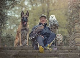 Обожаю этого фотографа - с удовольствием бы попала к ней на мастер-класс. 
Сама Таня Брандт со своими питомцами