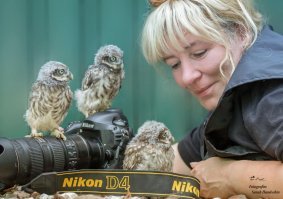 Обожаю этого фотографа - с удовольствием бы попала к ней на мастер-класс. 
Сама Таня Брандт со своими питомцами