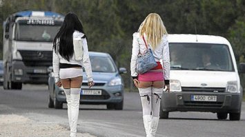 С клёвыми ребятами более менее понятно, а куда клёвых девчонок деть?