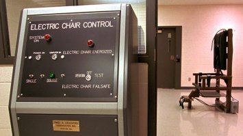 Нелегальный иммигрант убил двух американских полицейских и пообещал после своего побега убить ещё