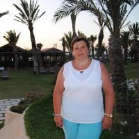 Первое, что поисковик выдал!
С этой? Вот тут уж не знаю, брать с собой провизии побольше, чтобы самого не зохавала, либо поменьше - стройненькой станет, авось...