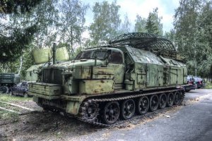 Вот он- Большой артиллерийский тягач,(  это я в 1979 и 2018)П-40.Привет ПВО. Харьков и ст. Безречная.