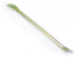 Таксист-бомбила и без этого ???? Да еще голой грудью на ножи .... Ну точно дебил