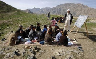 А им зачем? Там 2 урока, разборка и сборка АК-74 и сборка и ношение пояса шахида.