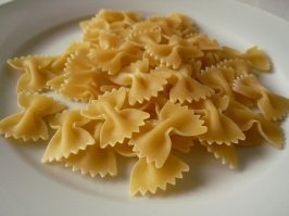 Я сначала подумал, что это макаронина выскочила...