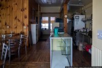 Сомневаюсь я о 20 летней заброшености этого кафе