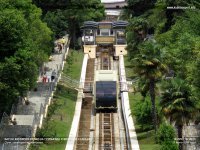 видимо у нас с вами разный обиход:) в том, который вокруг меня, эти устройства называют канатками
приведу пример:
вот это фуникулер

а вот это канатка