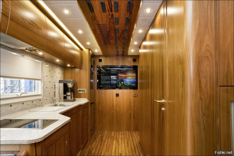 Как выглядит дом на колесах за 300 000 долларов