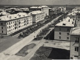 город Чайковский эта улица и одноимённая площадь