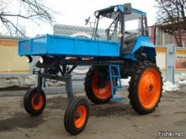 Это не Беларус, это Т-16. А точнее ВТЗ-30СШ.