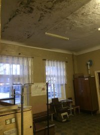 У нас в Вартемягах примерно так и выглядит районная поликлиника. Это, на минуточку, в 5км от Питера.