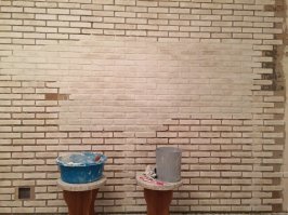 Прикольно, мне дико нра, особюенно сейчас в наше время, когда пространство перегружено, в том числе и информацией - такой минимал в квартире реально расслабляет

Тоже сделал ремонт, и в спальной комнате своими руками забабахал, месяца два ушло - по вечерам после работы