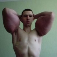 Может у тебя метаболизм ускоренный?Работал с парнем,у которого была подобная фигня,так он чуть выдавалась свободная минутка сразу же жевал что-нибудь(бутик,орешки,миндаль,изюм в шоколаде и тд.),а на обеде и паузах ел нормальную еду,только маленькими порциями,причём оооочень тщательно пережёвывая.Говорил при таком питании он не теряет в весе.Главное так не набирай вес