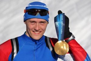 Олимпийский чемпион и чемпион мира по лыжным гонкам Никита Крюков сообщил на своем сайте об отказе участвовать в зимних Олимпийских играх 2018 года в Пхенчхане под нейтральным флагом. Лыжник считает участие в Олимпийских играх на условиях Международного олимпийского комитета унизительным, а условия неравными, поскольку на них приедут и западные спортсмены, принимающие запрещенные препараты в качестве лекарств,  в виде исключения .

 Ехать на Олимпийские игры под нейтральным флагом и на тех условиях, которые поставил МОК, считаю унижением. Многие говорят: нужно ехать и бороться, чтобы доказать  Кому доказать?! Функционерам из МОК, еще кому-то? Что доказать? Что мы - чистые? Или что мы можем побеждать чистыми? Не считаю, что мой вид спорта - лыжные гонки - у нас в стране  грязный . Не могу говорить за всех. Но я же побеждал, и не один раз! Чистым!!!