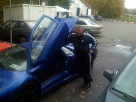 Покупал себе в "нулевые" Диаблу. Не для России машина. Сейчас дороги ещё более менее в Москве. Раньше было стрёмно ездить. Продал через месяц.