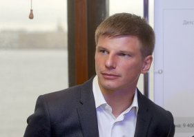 мне одному показалось, что он похож на Аршавина