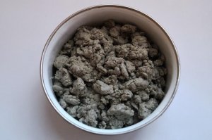 Работаю на бумажной фабрике. Новички проходят обряд посвящения в специалистов ЦБП, а именно пьют/едят кружку бумажной массы. Сразу всем троллям, я этот обряд не проходил, как то додумался, что это прикол)))