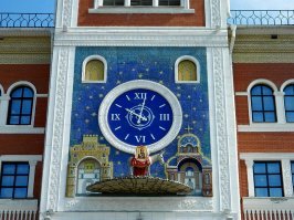 Часы с ослом в Йошке есть: