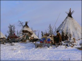 Пусть никогда не потухнит огонь в Вашей яранге!