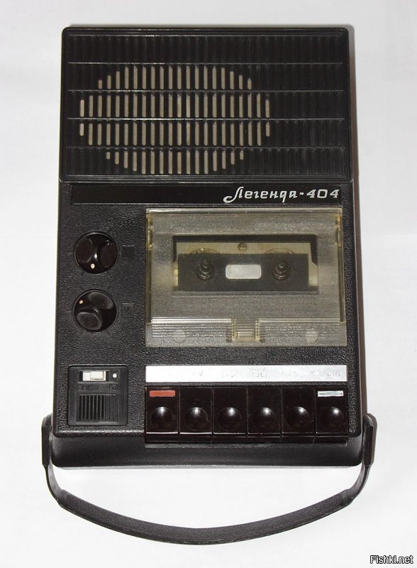 Еще такой был, использовал для загрузки программ на БК-0010-01, а позже на ZX-Spectrum