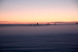 одно из Селигерских озер...вечер -35...благо без ветра, дышится ну о-ооч. легко (хотя и обманчиво ;)  )