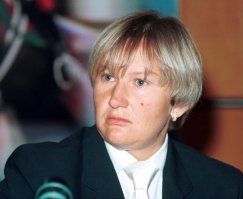 Я не понял... Я думал на первом фото ребенок вот этой гражданки РФ.