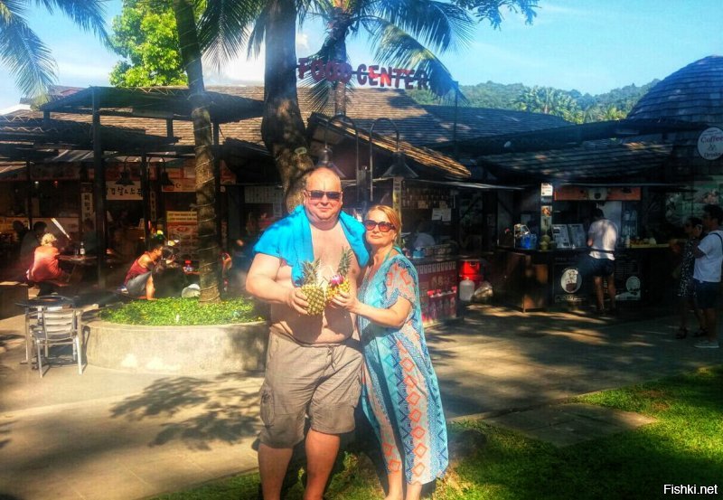 Моя жизнь 

женился в 18 лет,  здесь уже наша 20 летие, как расписали, здесь уже наша 30 летие, как расписали, наши дети, дочка здесь уже засветилась  , сын тоже большой, а жизнь то продолжается