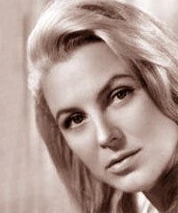 Очень-очень жаль красавицу Вию Артмане... У неё искусство было даже в фамилии. Светлая память бедной женщине, которая после обожания миллионами поклонников оказалась под старость в нищете и забвении...