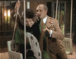 А Вы кто?
  Я женщина Вашей мечты.
  Но я не о такой мечтал!
  А сбылась такая.