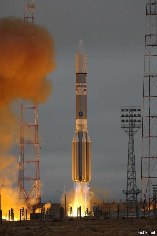 Жирная баба с верхней полки в плацкарте: