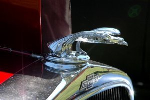 Маскоты или накапотные фигурки