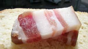 держите ещё пару любопытных фото в разрезе:
1.сало
2.дерево
3.сигарета
4.кирпич