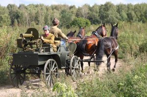 " добейте его аргументом применения колесниц в 1919-23 годах махновцами и красной армией"(с ) - Вы говорите о тачанке, а не о колеснице ...но в принципе с вашего уровня знания Истории, конечно никакой принципиальной разницы нет ...удачного дня:)