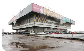 Может я плохо в архитектуре разбираюсь, но это на шедевр как-то не тянет.