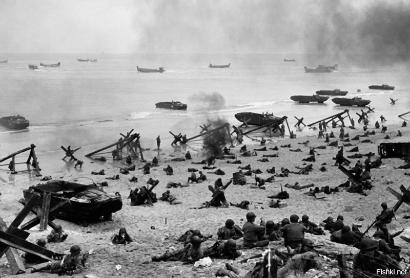 Пропагандистские заказные фото.
А вот что снимали сами солдаты: