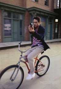 Исторические и  "звездные" личности на велосипеде