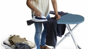 А почему доска "умная"? Сама гладит? Может не умная, а удобная?