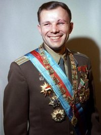 Это какой-то орден. Да и у Гагарина была такая же мулька - ожерелье Нила.