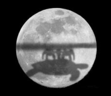 Фото доказательство настоящего Лунного затмения. Сохраните, пока его не забанили модераторы из Иллюминатов.