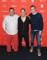 Грек, итальянец, англосакс - вместе дружная семья. 
PS.Извиняюсь что рифмы нет.