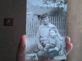 я так ждал ,зачеркивал дни в календаре .У меня бабушка жила в деревне,а вокруг еще деревни и леса и озера и реки...поля кукурузные,гороха,хлебные картофельные поля вообще так супер было.(с дедом на телеге)