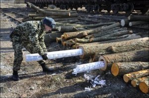 Сигареты есть?
А если найду.