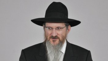 Главный раввин Ульяновской области обвинен ФСБ в экстремизме и депортирован из России