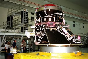 Не "веришь", а "знаешь". Верь попам, верь бабкам на лавочке - дураком и помрёшь, без элементарных знаний.
И вот тебе гермоадаптеры модуля "Юнити", дурак, с одним из которых которым круглое сечение на модуле ФГБ "Заря" становится квадратным на модуле "Юнити":