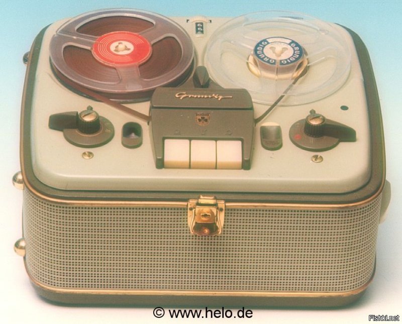 С него копировали. Grundig TK 8 Mono Tape Recorder (1956).