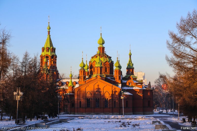 В суровом Челябинске снега с прошлого года не видали.)