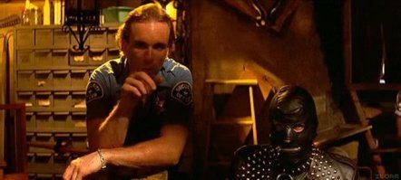 это же надо быть таким чмом... надеюсь он найдёт своего зеда -)))