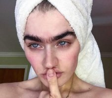 сволочи, такую красоту в младенчестве губят