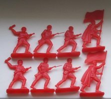 Детская ностальгия и недетские скандалы: солдатики страны Советов