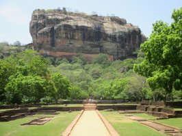 Интересно, до сюда доедет, или нет.